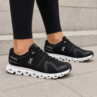 Black/White