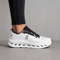 Black / White